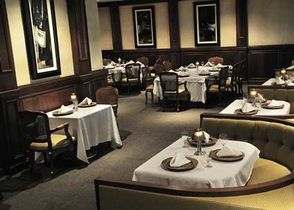 Hotel Embassy Suite Los Marlins Restaurant